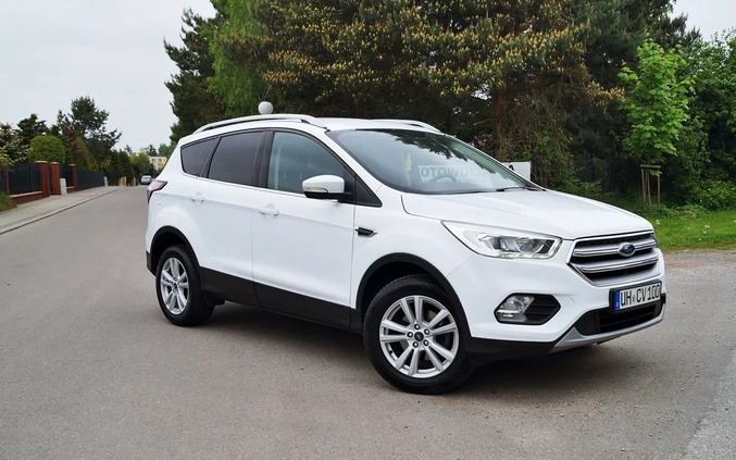 Ford Kuga cena 59999 przebieg: 121300, rok produkcji 2017 z Jedwabne małe 232